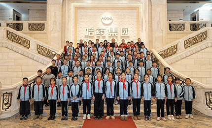 澳门银河赌场官方网址公益联合保利文化传播 举办三精蓝瓶&ldquo;幸福1+1&rdquo;儿童守护计划启动仪式